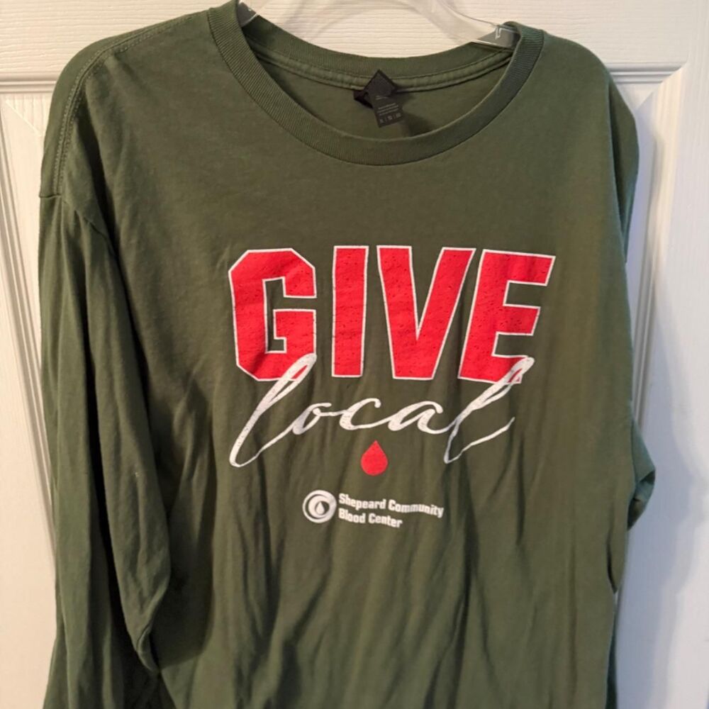 Gildan Men's Green and Khaki T-shirt